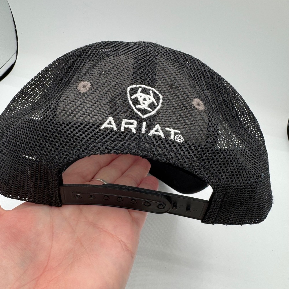 Ariat Mens Trucker Hat Grey Plaid Brim Embroidered Shield Logo Snapback Cap - Picture 5 of 5